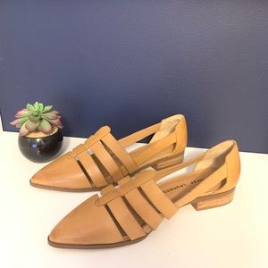 Chinese Laundry Outcast Atan Leather Flats